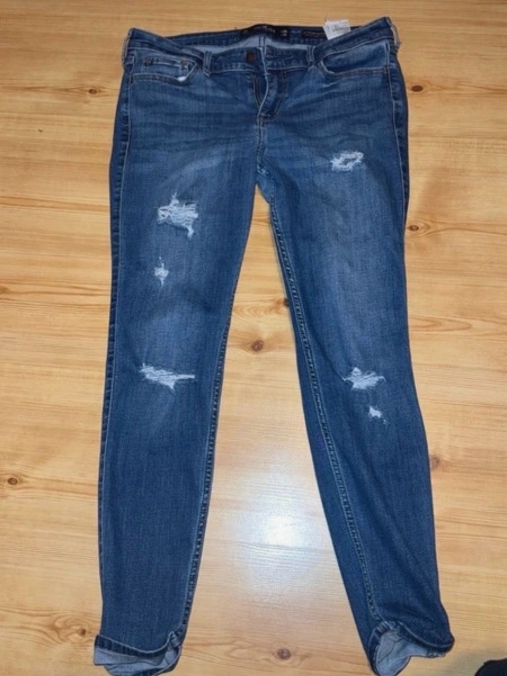 Hollister Women's Distressed Dark Blue Skinny Jeans